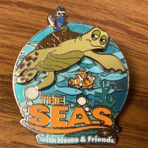 Disney Epcot The Seas with Nemo Pin Trading 2007